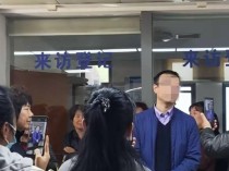 官方再回应“干部接访从厕所跳窗离开”:接到群众投诉正处理