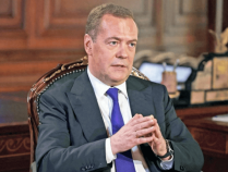 450:0授权“开战”!梅德韦杰夫:“再动试试?这就是宣战!”