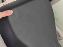 冬天冻屁股夏天烫屁股？台铃电动车疑用“金属坐垫”引热议