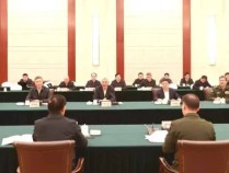 江西省委书记、省长率团跨省,和东部战区司令员、政委座谈