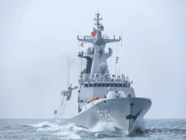 “情况危急，请求军舰援助！”