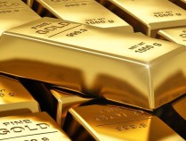 黄金价格大跳水,首饰金应声跟跌!多家品牌门店前排长队,出售热潮一同来袭