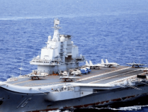 解放军航母直接南下,去向出乎所有人意料,1国慌的紧急求助美国