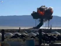 F-16坠机爆炸,印度网友猛戳美军心窝,辛辣评论让光辉又“赢”了