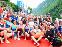 “云端”赛场竞风采 首届世界第一高桥铁人三项国际挑战赛圆满落幕