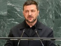 泽连斯基穿黑色服装在联合国发表演讲,会场空了一半