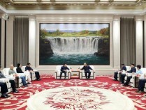 何维率全国人大常委会专题调研组到黑龙江省调研侨务工作 许勤在哈尔滨拜会何维一行