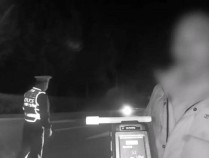 郑州男子酒驾接女儿看病被查，主动坦白能否免罚？此前有人醉驾送妻就医，法院判决构成紧急避险不负刑责