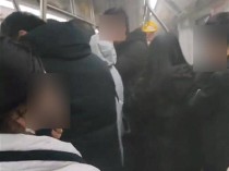 西安地铁8号线开通首日车厢内现刺鼻白灰，地铁客服：系施工灰尘，已清洗