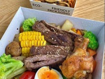 女子在淘宝闪购平台买到生鸡腿,维权反被讽!消费者权益,不该因价格而缩水!