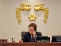 李在明终于“大仇得报”,174:1压倒性优势通过,韩国检察厅轰然倒塌!