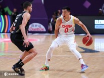 高诗岩：穿国家队球衣特光荣 上场首先做好防守