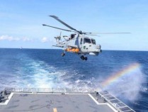 美日菲逼近中国岛礁，解放军双航母提前变阵，准备在南海1打4？