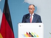 德国总理在罕见演讲中提到中国：“会在所有可能的领域寻求合作”