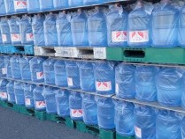 宗馥莉左膀右臂祝丽丹、严学峰岗位进入“待定”状态