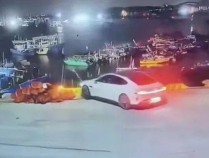 福建平潭一汽车凌晨坠海致车主不幸去世,多方回应