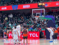 全场|肉搏战胜出!山东男篮81:78战胜浙江,克里斯再吃技犯